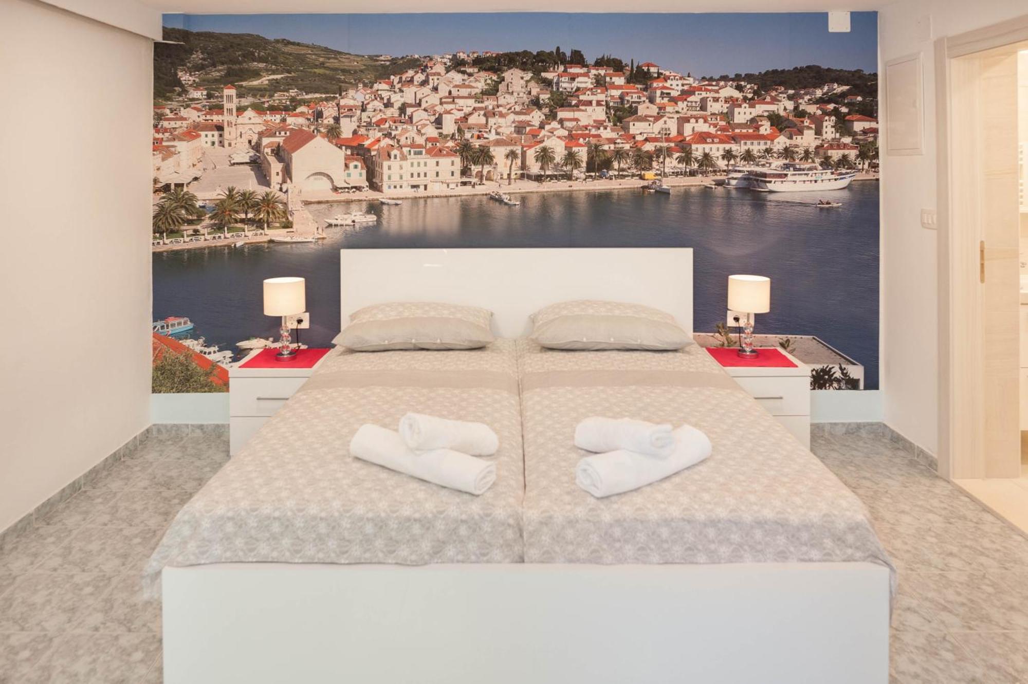 Apartments Majic 2 Hvar Town Exterior photo